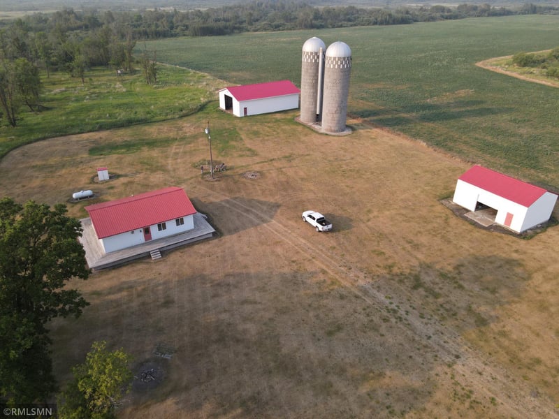 37279 Benville Rd, Grygla, MN 56727