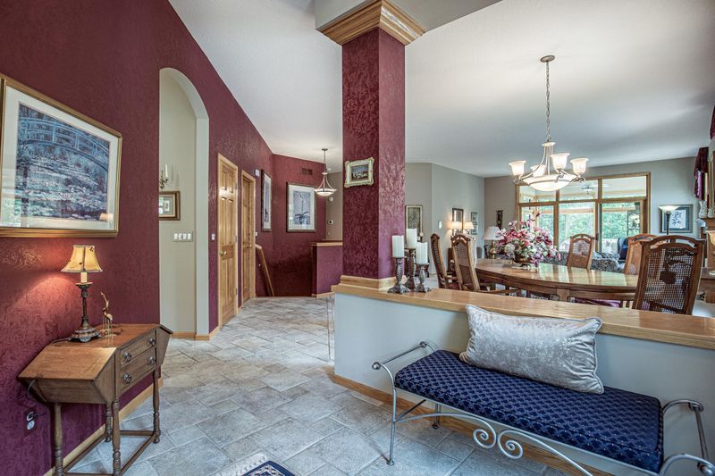 15685 73rd Cir N, Maple Grove, MN 55311
