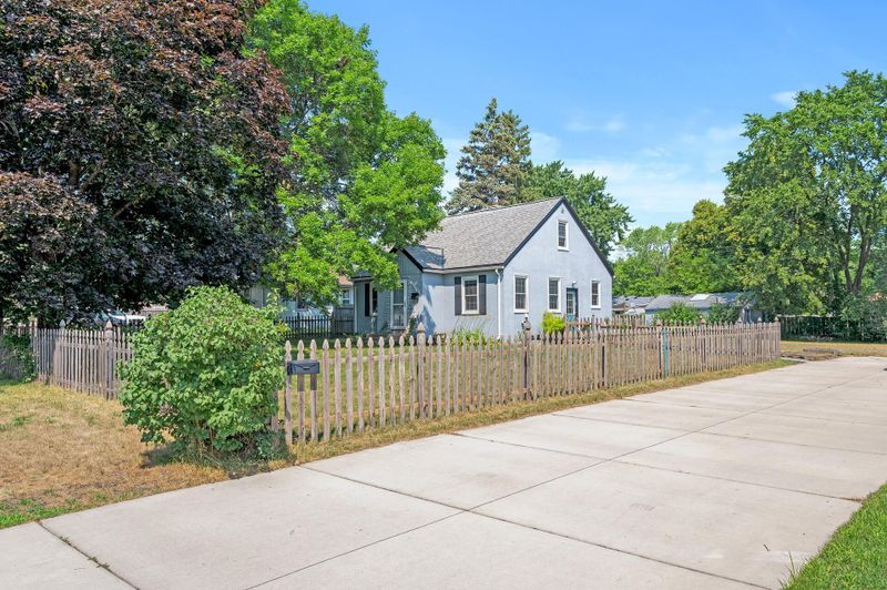 6400 Lombardy Ln, Crystal, MN 55428