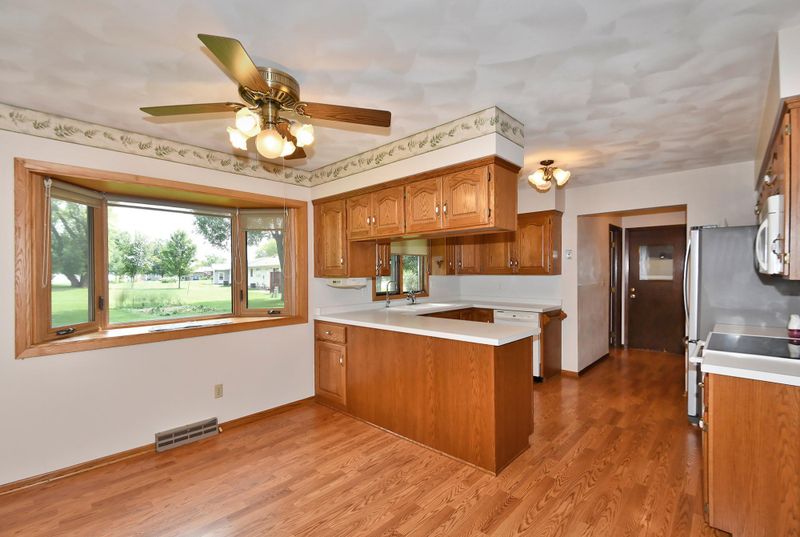 1204 2nd St NW, Waseca, MN 56093