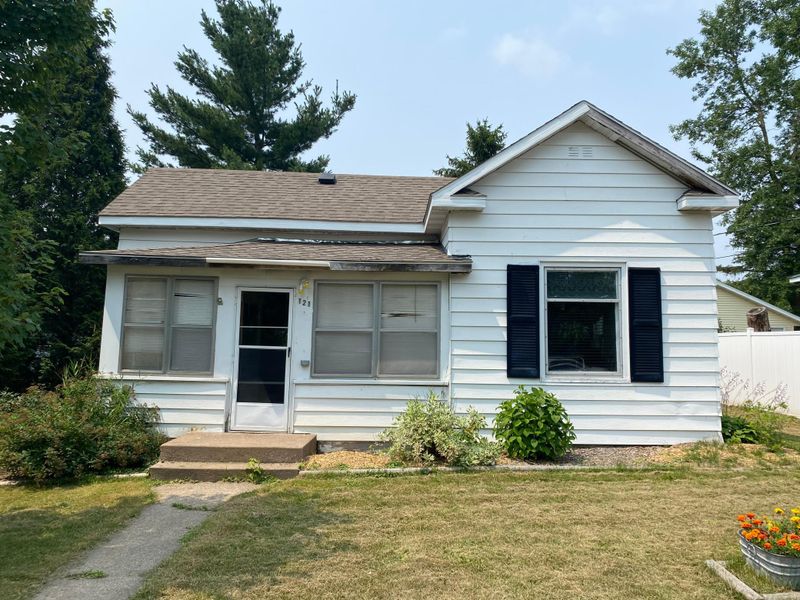121 Elm St N, Turtle Lake, WI 54889