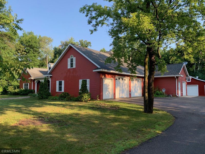 1206 Parkview Dr, Little Falls, MN 56345