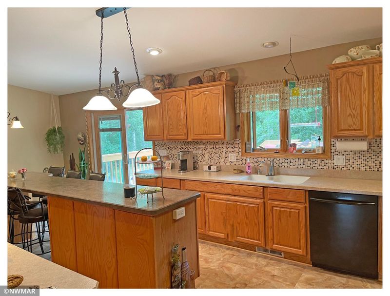 10610 Deer Path Ct NE, Bemidji, MN 56601