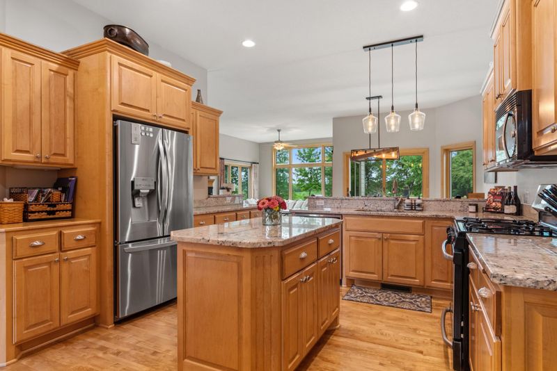 6275 Stephanie Way, Maple Plain, MN 55359