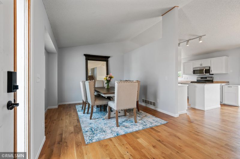 6414 Marshall Ave NE, Otsego, MN 55301