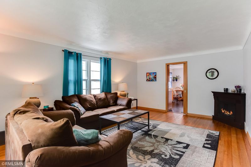 1225 Matilda St, Saint Paul, MN 55117