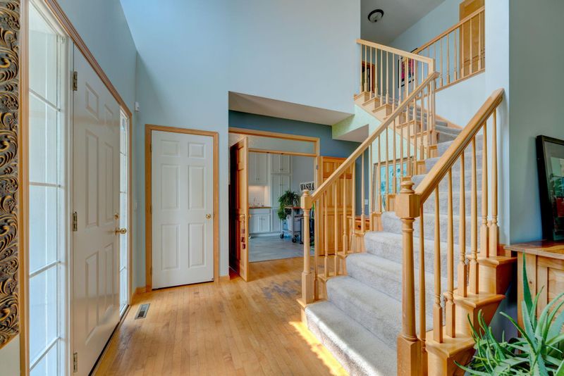 6008 Summit Curve S, Cottage Grove, MN 55016