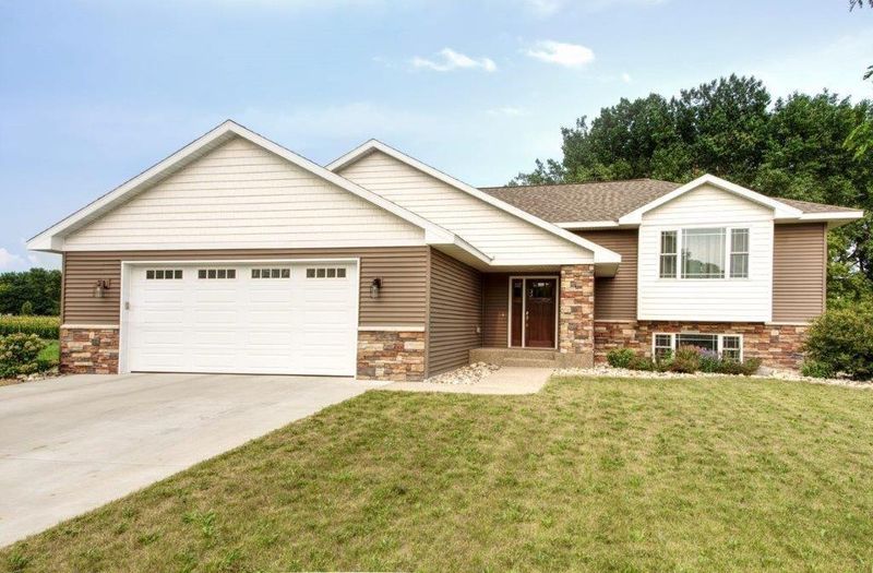 419 1st St S, Raymond, MN 56282