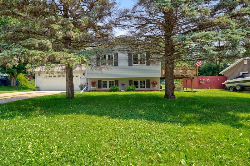327 12th Ave SE, Faribault, MN 55021