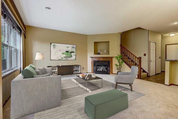 3352 Hazel Trl #C, Woodbury, MN 55129