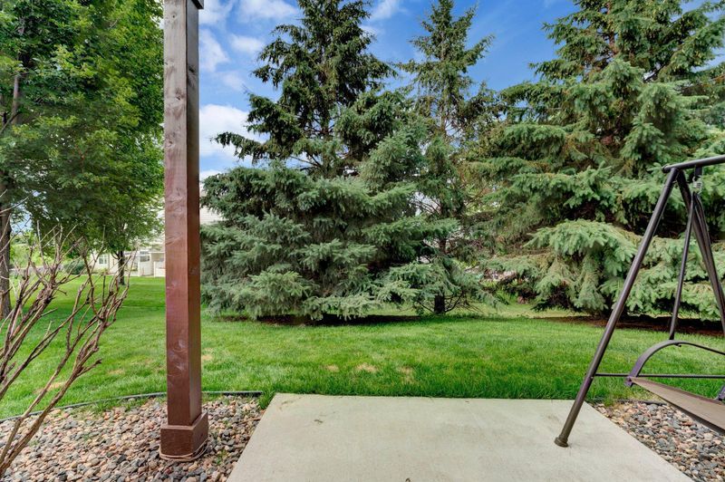 711 Providence Dr, Shakopee, MN 55379