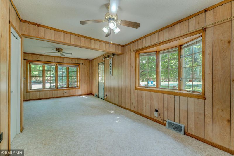 3951 Centerville Rd, Vadnais Heights, MN 55127