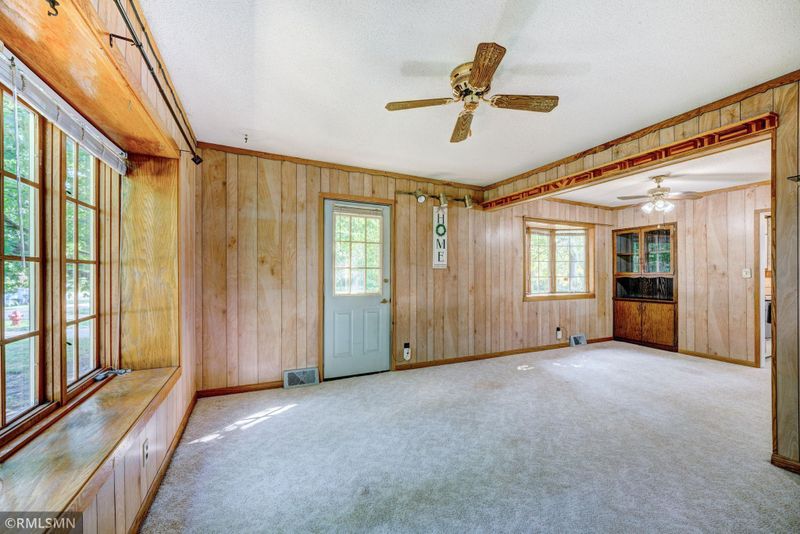 3951 Centerville Rd, Vadnais Heights, MN 55127