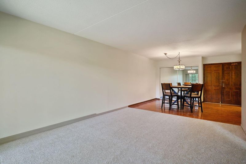 6670 Vernon Ave S #107, Edina, MN 55436
