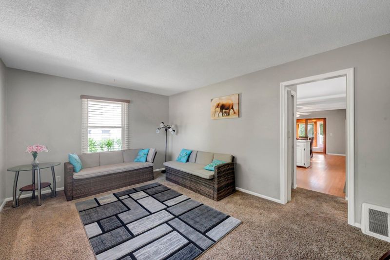 2909 W 70th St, Richfield, MN 55423