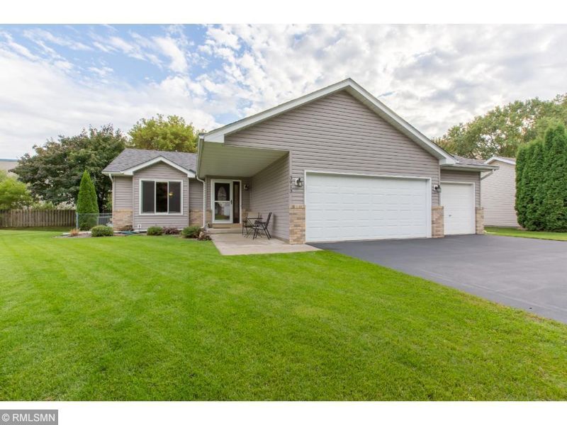 3913 51st Ave N, Brooklyn Center, MN 55429