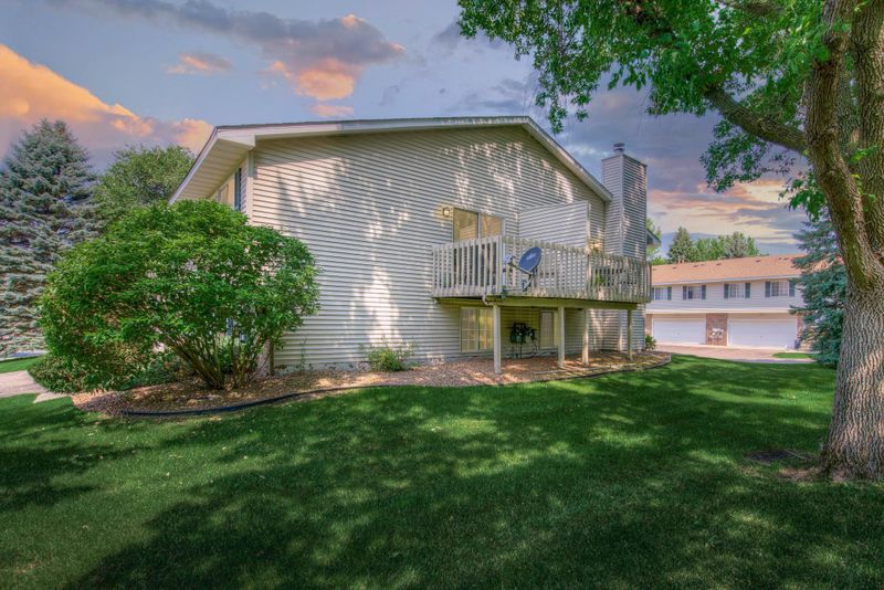 4628 12 Ridge Cliffe Dr, Eagan, MN 55122