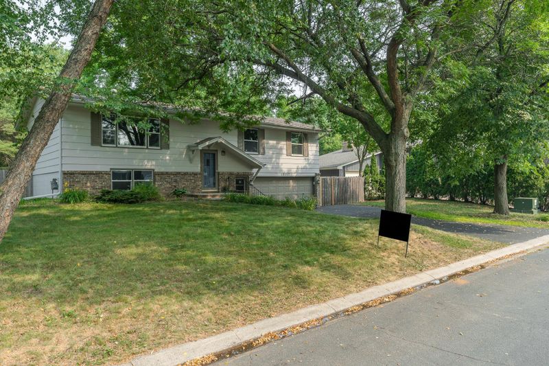 10517 Blaisdell Cir, Bloomington, MN 55420