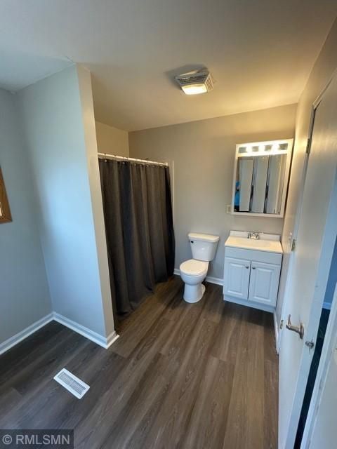 225 Robie St E, Saint Paul, MN 55107