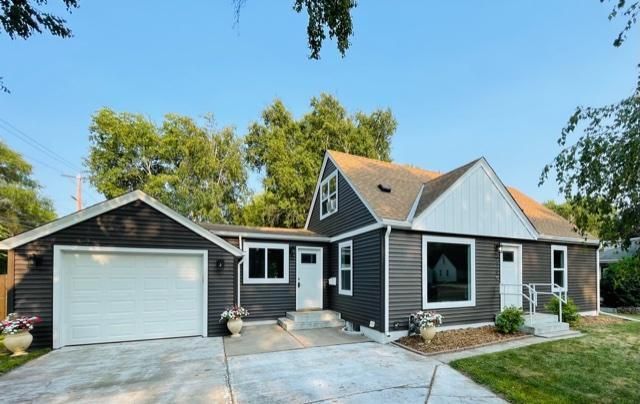 4756 Edgewood Ave N, Crystal, MN 55428