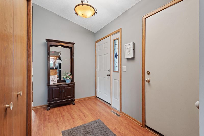 9616 Harkness Ave S, Cottage Grove, MN 55016