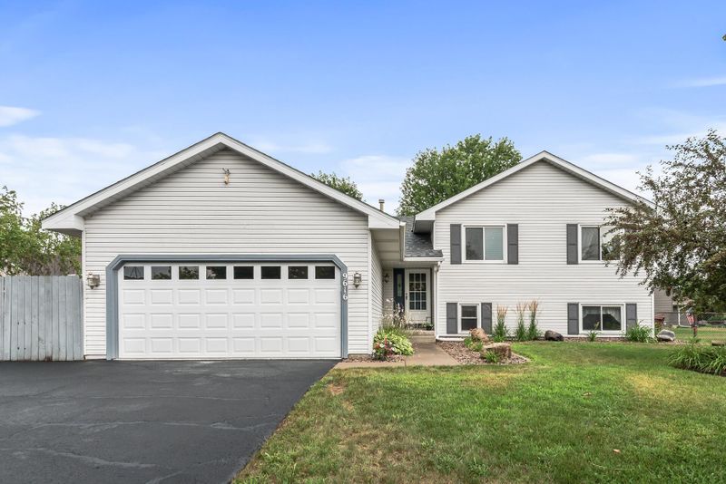 9616 Harkness Ave S, Cottage Grove, MN 55016