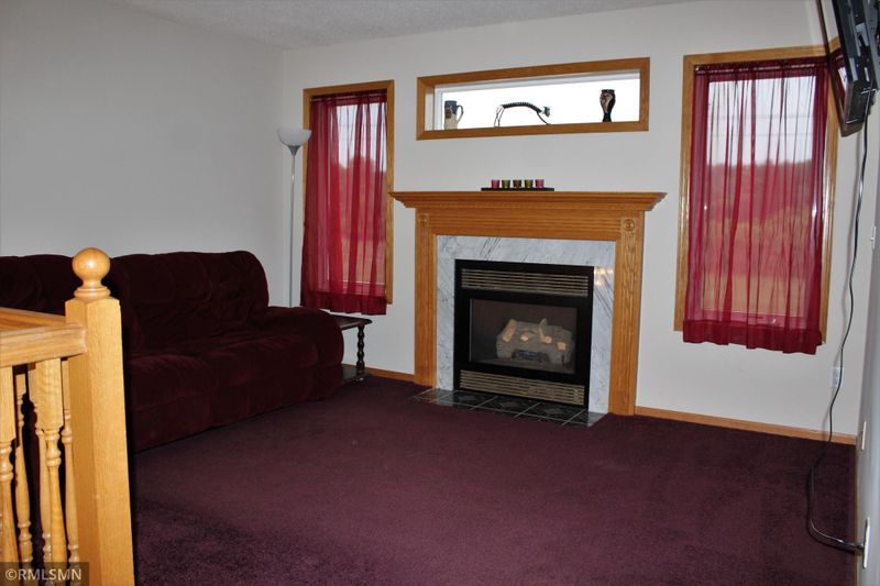 5609 Loon Dr, Big Lake, MN 55309