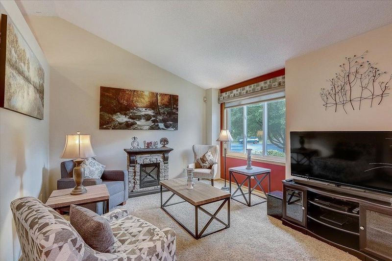 10940 Xeon St NW, Coon Rapids, MN 55433