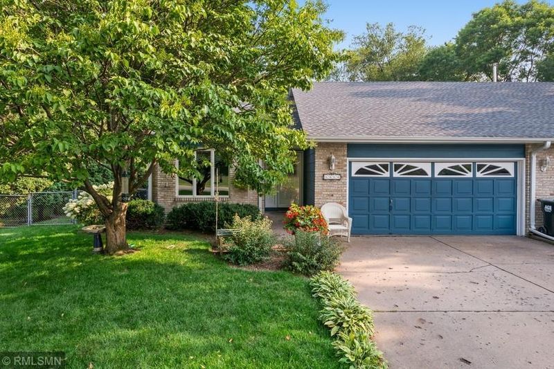 8484 Long Lake Rd, Mounds View, MN 55112