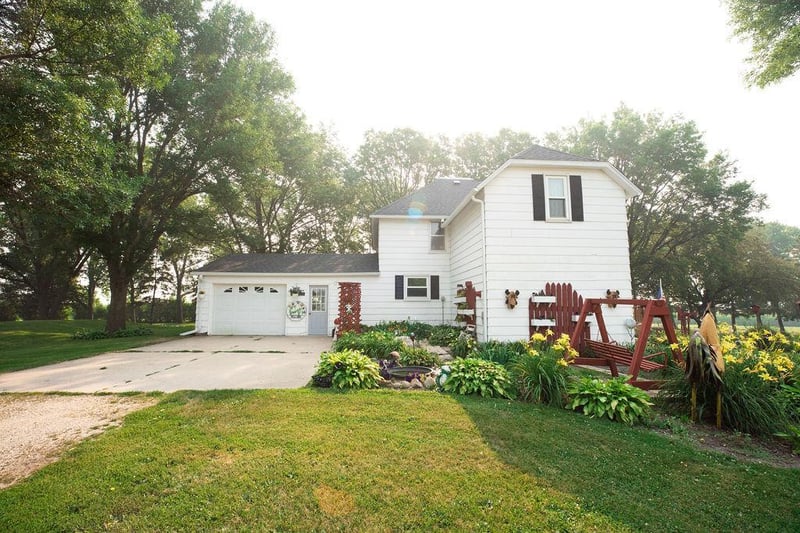 62274 190th St, Stewart, MN 55385
