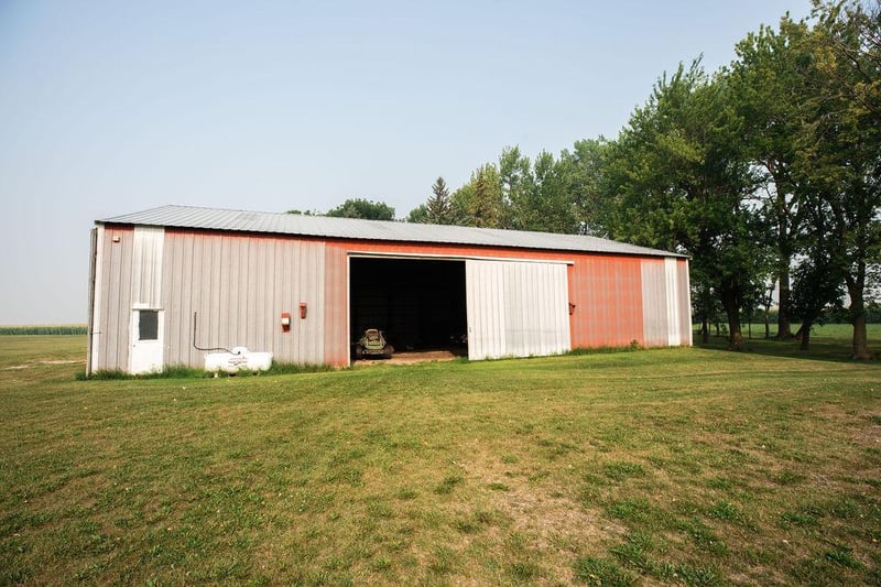 62274 190th St, Stewart, MN 55385