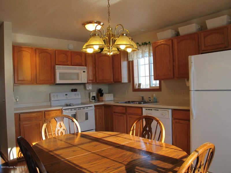 700 NE 7th St, Perham, MN 56573