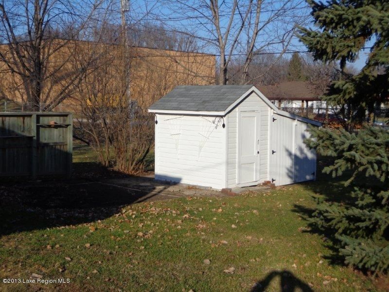 704 W Laurel Ave, Fergus Falls, MN 56537