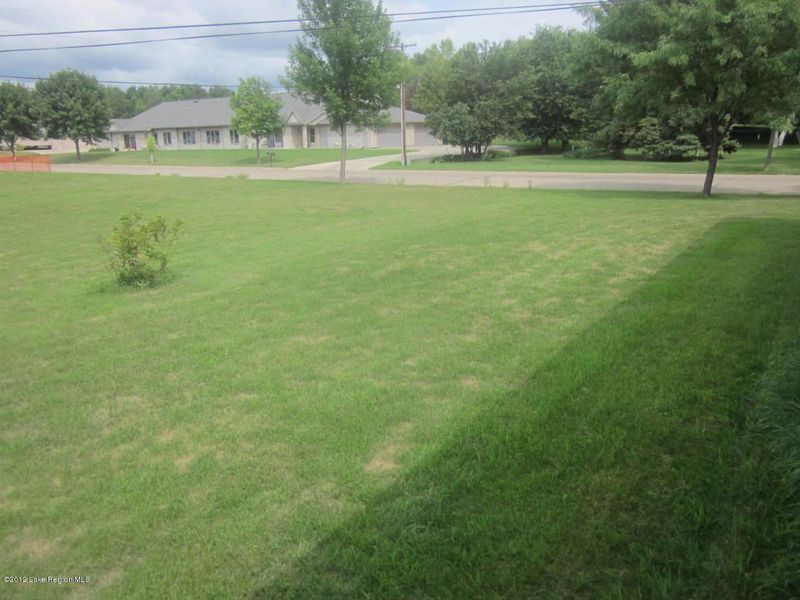 806 W Beech Ave, Fergus Falls, MN 56537