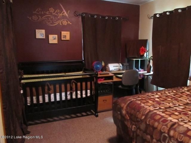 240 NE 6th St, Perham, MN 56573