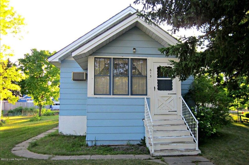 613 3rd St SE, Barnesville, MN 56514
