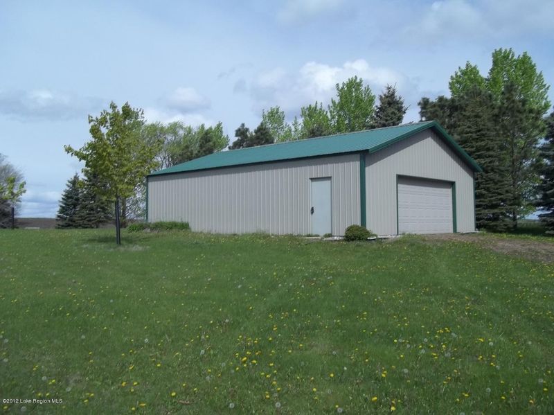 . North Shore Dr, Battle Lake, MN 56515