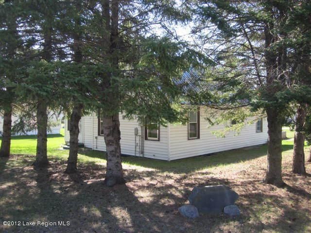122 1st St NW, Menahga, MN 56464