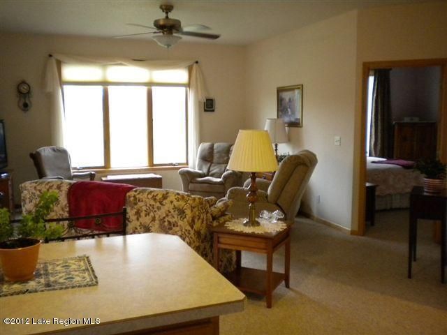 325 W St Charles Ave, Fergus Falls, MN 56537