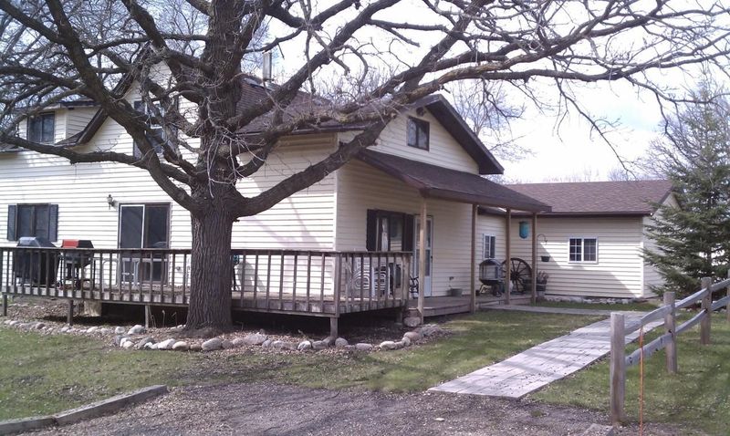 1421 Ridgewood Dr, Fergus Falls, MN 56537