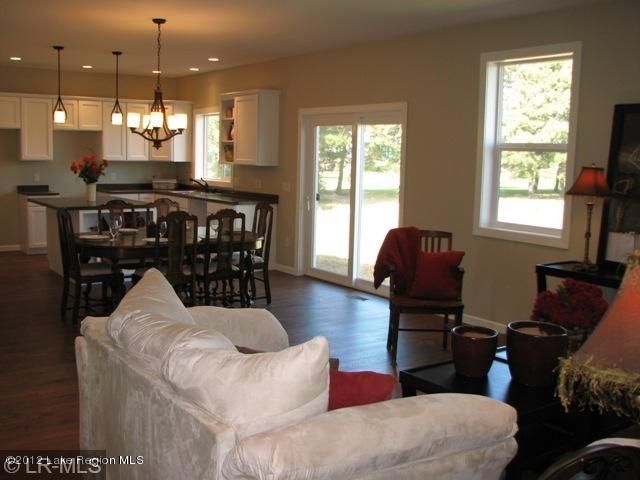 608 NW 14th St, Perham, MN 56573
