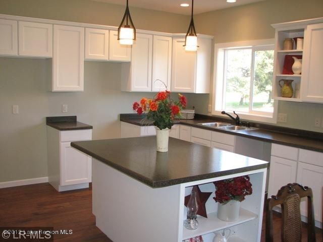 608 NW 14th St, Perham, MN 56573