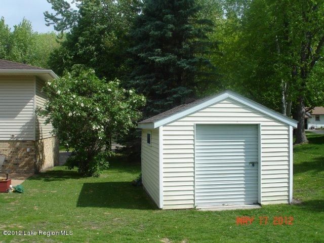 206 E Douglas Ave, Fergus Falls, MN 56537