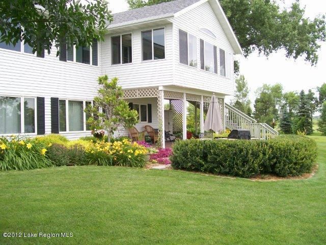 1818 Shoreview Dr, Fergus Falls, MN 56537