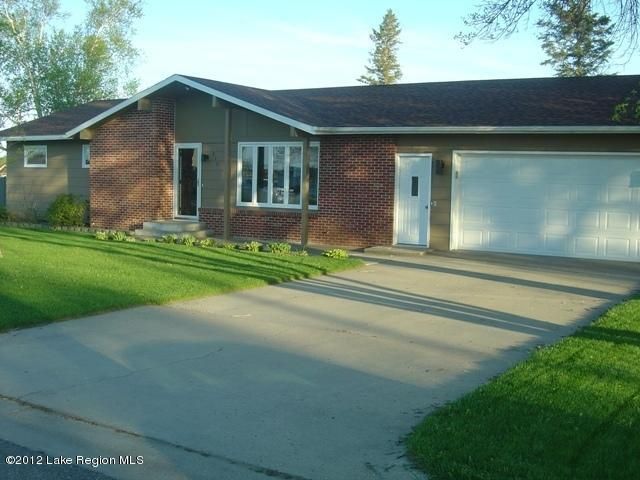815 Kingsley Ave SW, Wadena, MN 56482