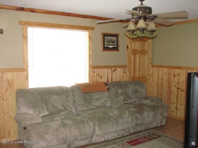 525 SW 4th St, Perham, MN 56573