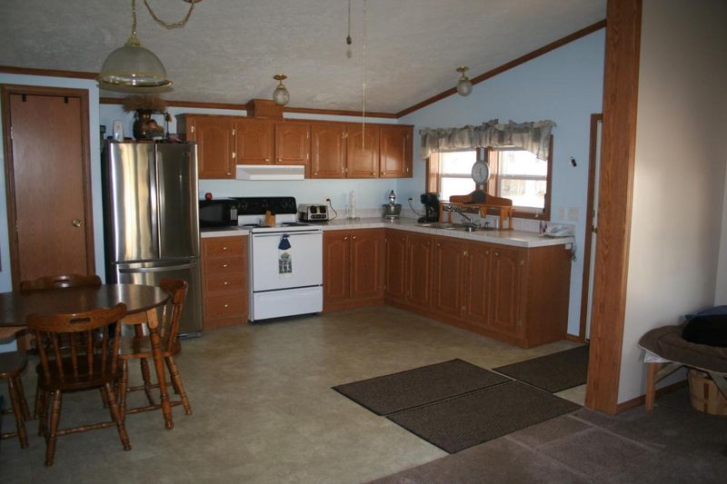 103 Lein St, Underwood, MN 56537