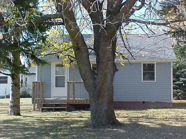 509 Wisconsin St, Hewitt, MN 56453