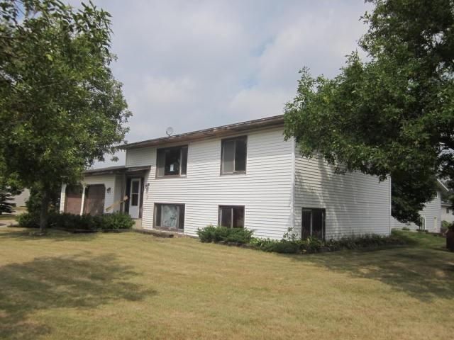 501 NE 3rd St, Perham, MN 56573