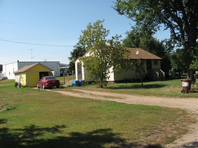 93 S Elm Ave, Ottertail, MN 56571